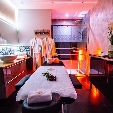 Loft Privatif Avec Jacuzzi Et Sauna แซ็ง-ดิซีเย ภายนอก รูปภาพ